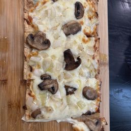 Mushroom flat bread yum Mushroom flat bread yum