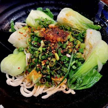 Noodleholics - Sizzling Garlic Noodles - Noodles Near Me - Tucson, Arizona Noodleholics - Sizzling Garlic Noodles - Noodles Near Me - Tucson, Arizona