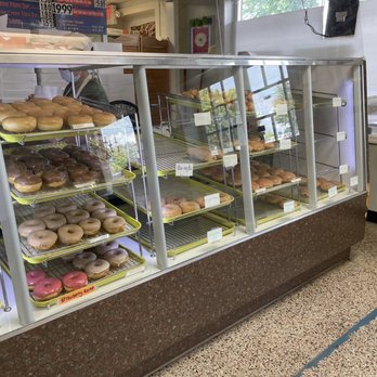 Baker's Dozen - Donut case - Donuts Near Me - Raleigh, North Carolina Baker's Dozen - Donut case - Donuts Near Me - Raleigh, North Carolina