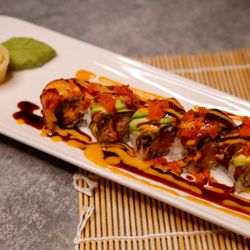 Element Restaurant & Bar - Sunfire roll
