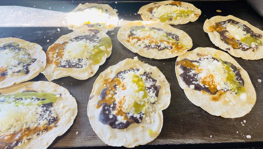 Taqueria Oaxaqueña Logo