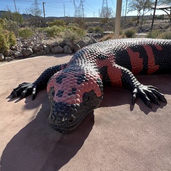 Mountain Lake Park - Statue in the park suitable for climbing - Parks Near Me - Henderson, Nevada Mountain Lake Park - Statue in the park suitable for climbing - Parks Near Me - Henderson, Nevada