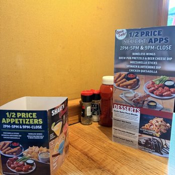 Applebee's Grill + Bar - American Near Me - Greenfield, Massachusetts Applebee's Grill + Bar - American Near Me - Greenfield, Massachusetts