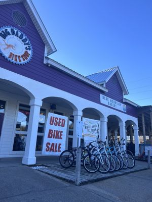 Blue Mountain Bakery by null