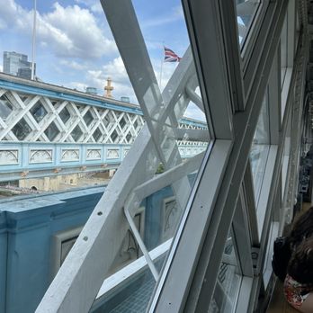 Tower Bridge - Landmarks & Historical Buildings Near Me - London, XGL Tower Bridge - Landmarks & Historical Buildings Near Me - London, XGL
