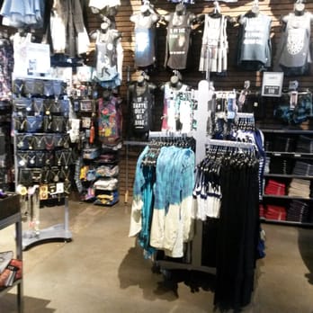 Hot Topic - Accessories Near Me - Las Vegas, Nevada