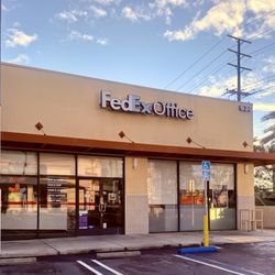 FedEx Office Print & Ship Center