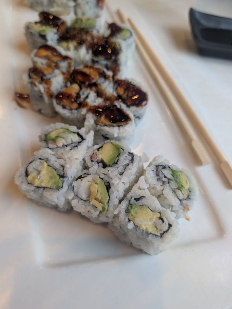 Sumo Sushi Bar And Hibachi Logo