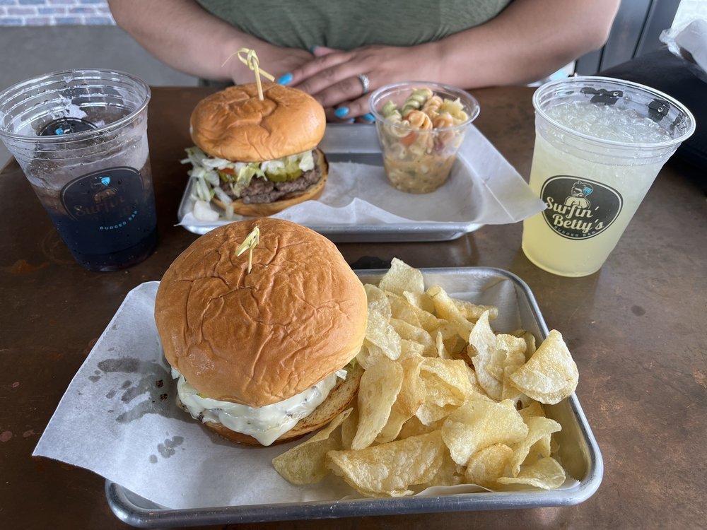 Surfin' Betty's Burger Bar, Ocean City Roadtrippers