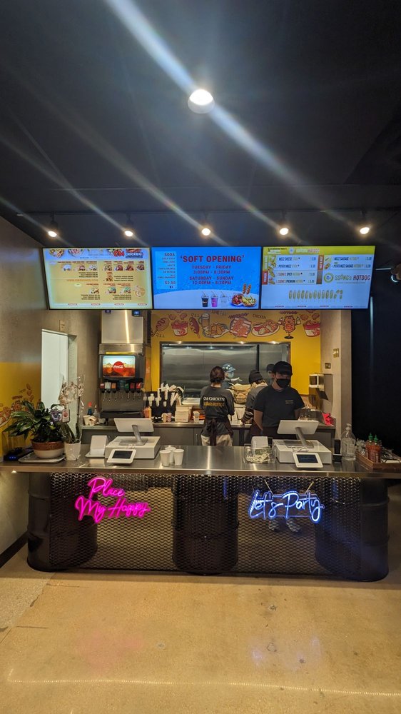 CM Chicken & Ssong's Hotdogs, Creve Coeur Roadtrippers