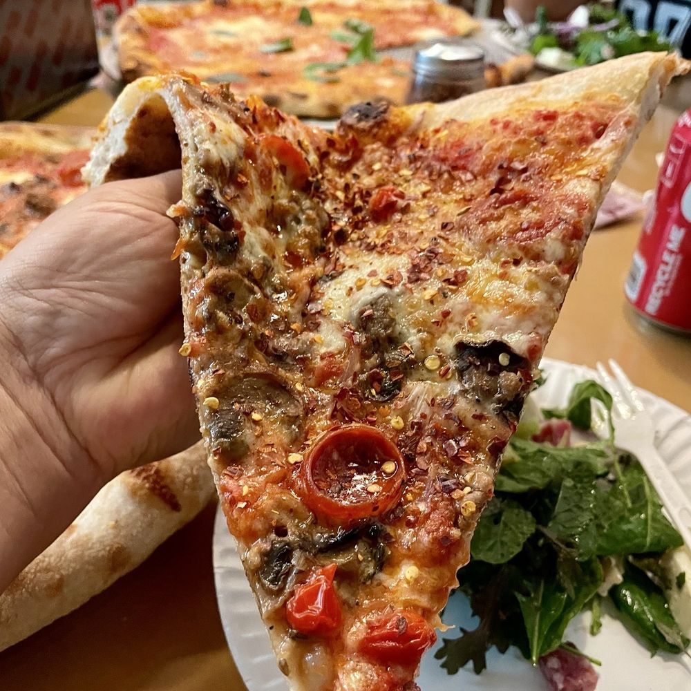 Mad Pie - Pizza Near Me - Honolulu, Hawaii