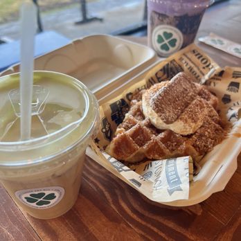 Clover and Mug - Cookie Butter Croffle - Coffee & Tea Near Me - Kailua-Kona, Hawaii Clover and Mug - Cookie Butter Croffle - Coffee & Tea Near Me - Kailua-Kona, Hawaii