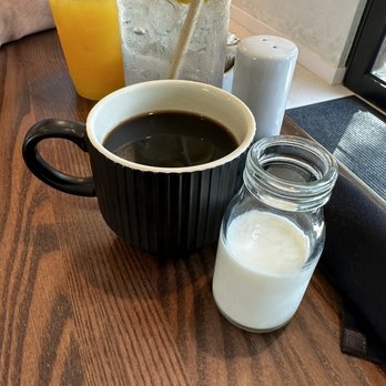 El Encanto Cafe - Cafe de olla with milk - Breakfast & Brunch Near Me - Dallas, Texas El Encanto Cafe - Cafe de olla with milk - Breakfast & Brunch Near Me - Dallas, Texas