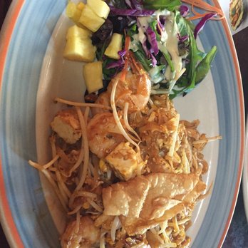 Basil Thai Restaurant - Thai Near Me - Paso Robles, California