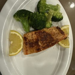 Twist Bistro and Lounge - Grilled salmon- perfect