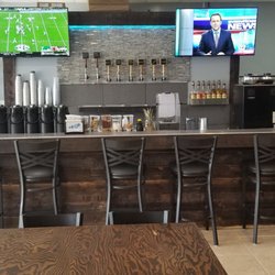 Bru RI Coffee Bar - Bar seating