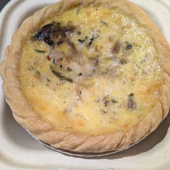 Sugar Beach Bake Shop - Spinach quiche - Desserts Near Me - Kihei, Hawaii