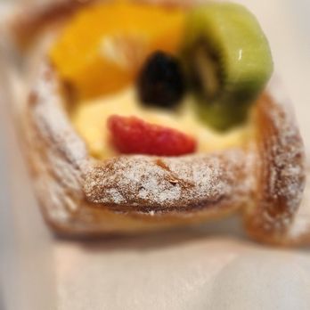 Paris Baguette - Fruit pastry - Bakeries Near Me - Hilton Head, South Carolina Paris Baguette - Fruit pastry - Bakeries Near Me - Hilton Head, South Carolina