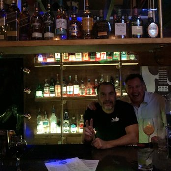 Santé Cocktail Lounge