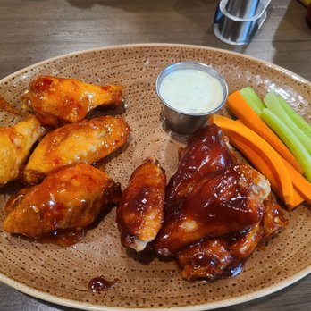 South Side Social - chicken wings, carrots, celery, and ranch dressing - New American Near Me - Oak Lawn, Illinois South Side Social - chicken wings, carrots, celery, and ranch dressing - New American Near Me - Oak Lawn, Illinois