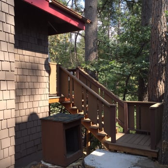 Idyllwild Inn - Cabin 19 stairs to get to the front door - Hotels Near Me - Idyllwild, California Idyllwild Inn - Cabin 19 stairs to get to the front door - Hotels Near Me - Idyllwild, California