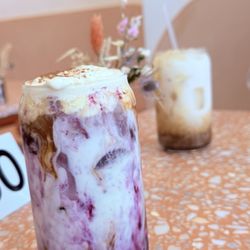 Chashni Cafe - Blueberry Latte and Spanish Latte these drinks are true cafe vibes!!!!