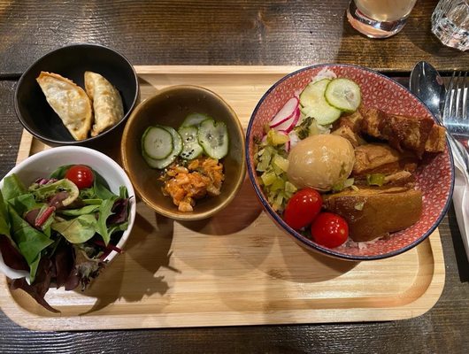 MajesThé Bistro Bar by null