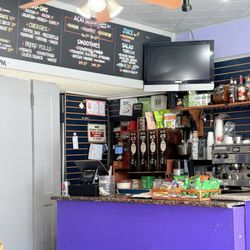 Pebbles Cafe - INSIDE