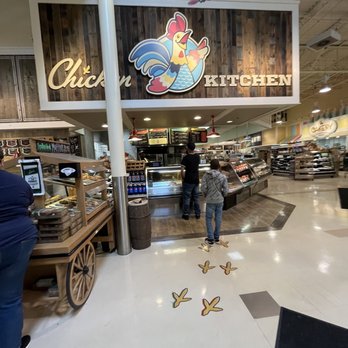 Lowes Foods - a woman and a child in a grocery store - Grocery Near Me - Knightdale, North Carolina