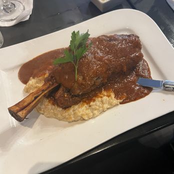 La Parra Restaurant & Bar - Lamb Shank - Mediterranean Near Me - Berwyn, Illinois La Parra Restaurant & Bar - Lamb Shank - Mediterranean Near Me - Berwyn, Illinois