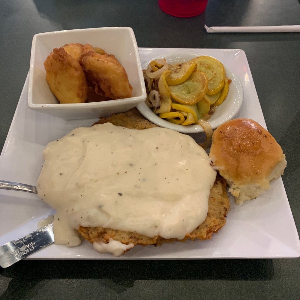 Circa 1880 - My chicken fry with grilled AND fried squash. Let's eat! - American Near Me - Baird, Texas