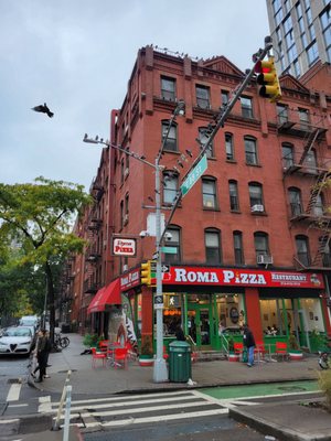 Roma Pizza by null