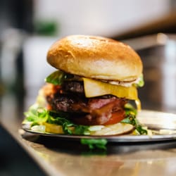 Burgers - Käse & Bacon Burger