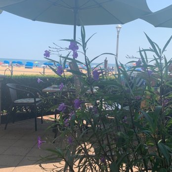 Oceanaire Resort - Hotels Near Me - Virginia Beach, Virginia