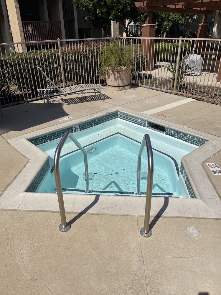 POOL BEAUTIFUL Updated September 2024 El Cajon, California Pool