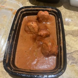 Chicken Tikka Masala (half Tray) Serve 15 - 20 People