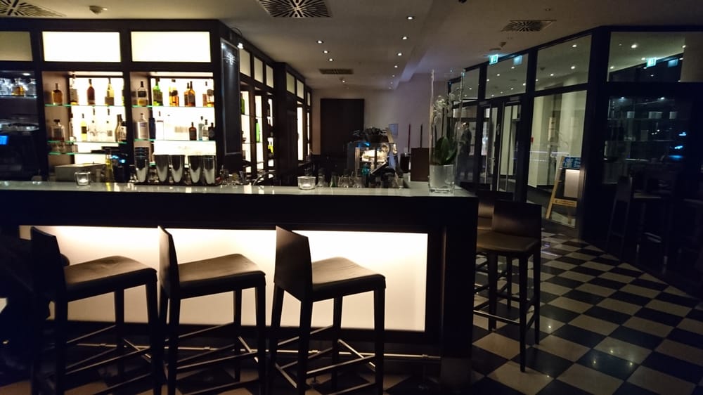 Fleming's Brasserie & Wine Bar