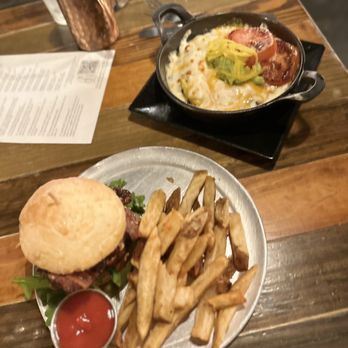 The Ordinary Pub - Savannah Burger (AMAZING) and Chorizo Brunch Skillet. - Gastropubs Near Me - Savannah, Georgia The Ordinary Pub - Savannah Burger (AMAZING) and Chorizo Brunch Skillet. - Gastropubs Near Me - Savannah, Georgia