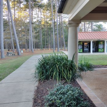 Scott County Rest Area - picnickery and vendo-land - Rest Stops Near Me