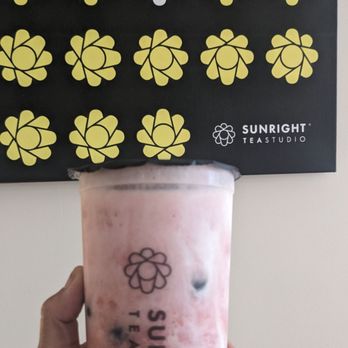 Sunright Tea Studio - Strawberry frostie - Bubble Tea Near Me - San Diego, California Sunright Tea Studio - Strawberry frostie - Bubble Tea Near Me - San Diego, California