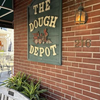 Dough Depot - Entrance - Cafes Near Me - Kimmswick, Missouri