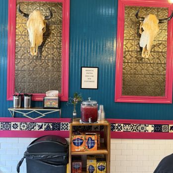 Stuntpig - Inside - Burgers Near Me - Pittsburgh, Pennsylvania Stuntpig - Inside - Burgers Near Me - Pittsburgh, Pennsylvania