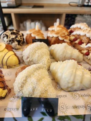 Sundays Croissanterie by null