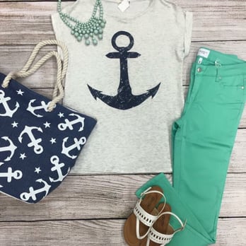 Amia Boutique - Women's Clothing Near Me - Spring Valley, Illinois