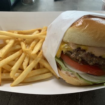 Kern River Golf Course - Best Cheeseburger & fries I've had in a loooong time!!! - Golf Near Me - Bakersfield, California