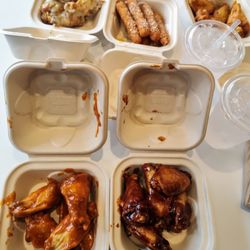 Detroit Wing Company - Hot Garlic, honey chipotle