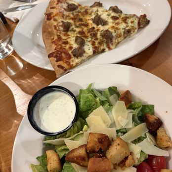 Green Mill Restaurant & Bar - Pizza Near Me - Shoreview, Minnesota