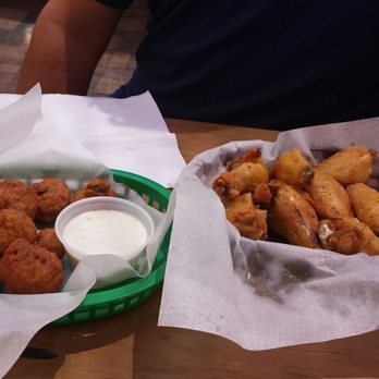 Billy's Long Bar - Wingman's 'shrooms 'n wings. - Bars Near Me - Albuquerque, New Mexico