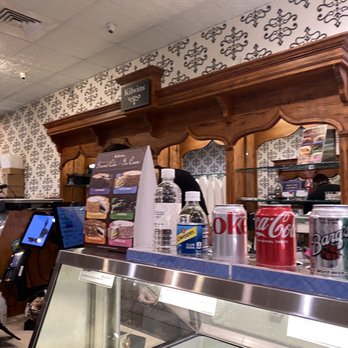 Kilwins - Chocolatiers & Shops Near Me - Delray Beach, Florida