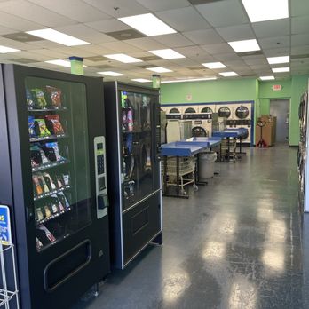 Amigo Coin Laundry - All vending machine - Laundromat Near Me - Norcross, Georgia